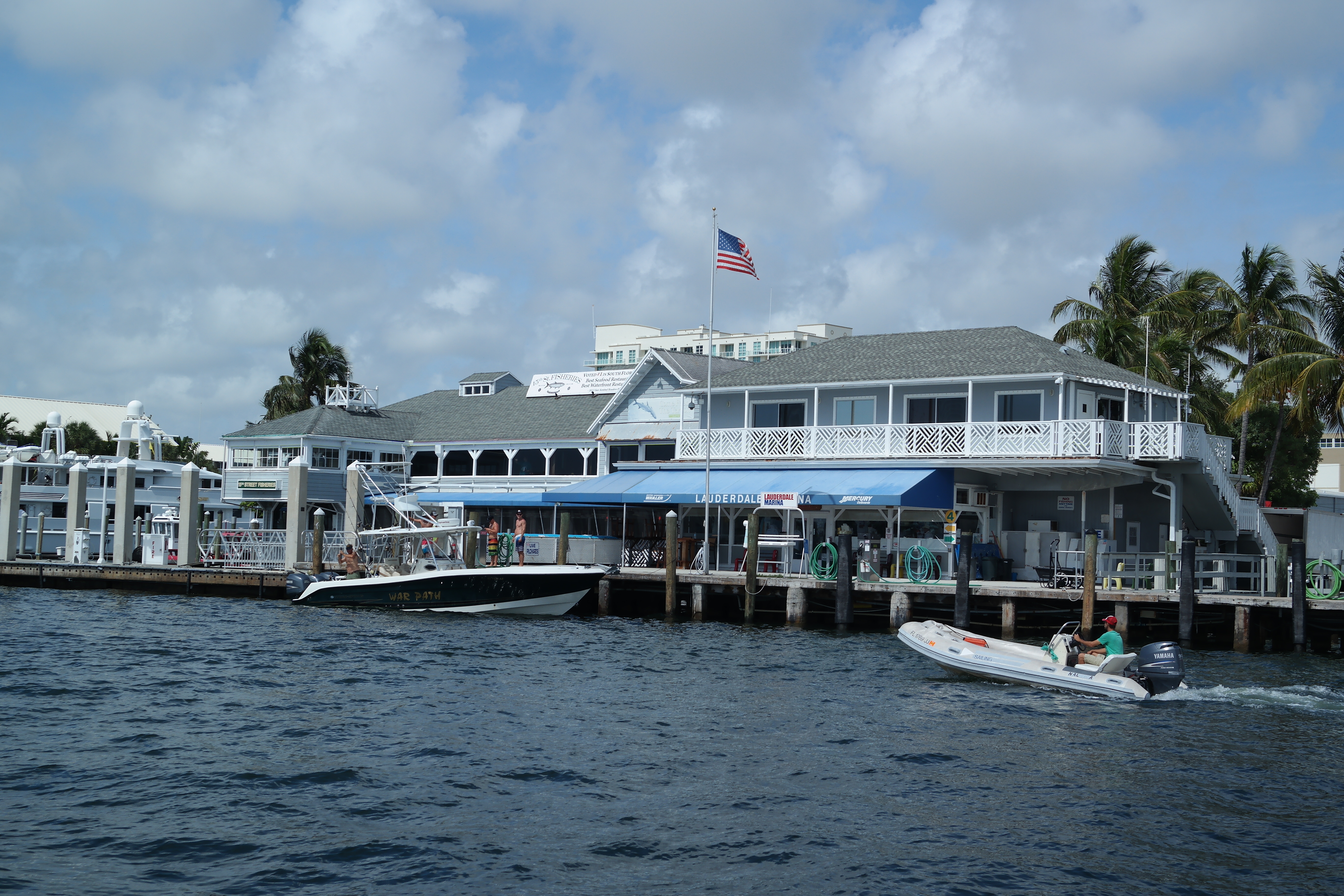 How do you order a taxi in Fort Lauderdale?